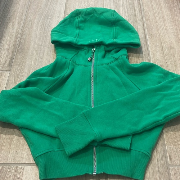 lululemon athletica Tops - RARE Lululemon scuba full zip cropped hoodie RACEWAY GREEN Sz 2